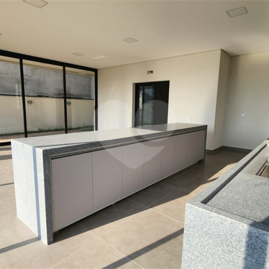 Casa à venda com 3 suítes no condomínio Santa Isabel I, Louveira - SP