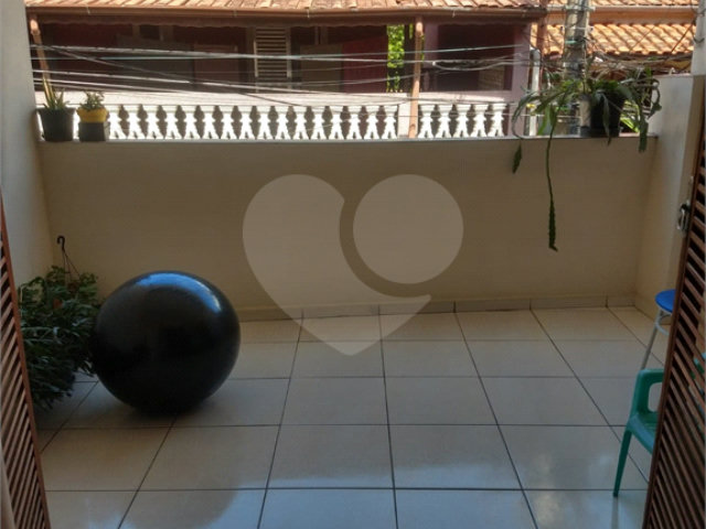 Sobrado à venda com 2 quartos em Tremembé, São Paulo, SP