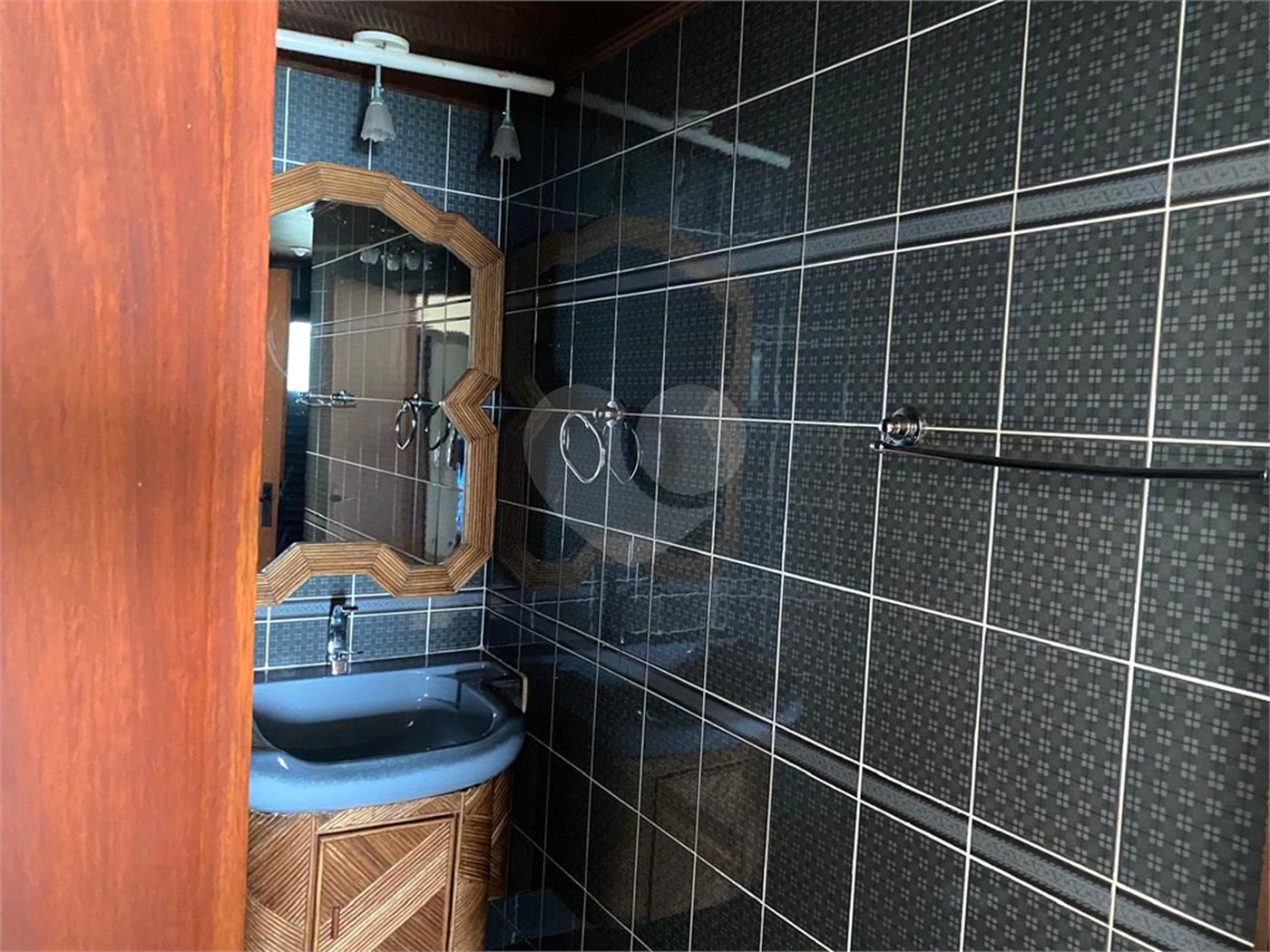 Apartamento à venda com 4 suítes em Jardim Astúrias, Guarujá, SP