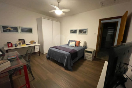 Sobrado à venda com 5 quartos, sendo 1 suíte, em Alto da Boa Vista, São Paulo, SP