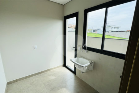 Casa à venda com 3 suítes no condomínio Santa Isabel I, Louveira - SP