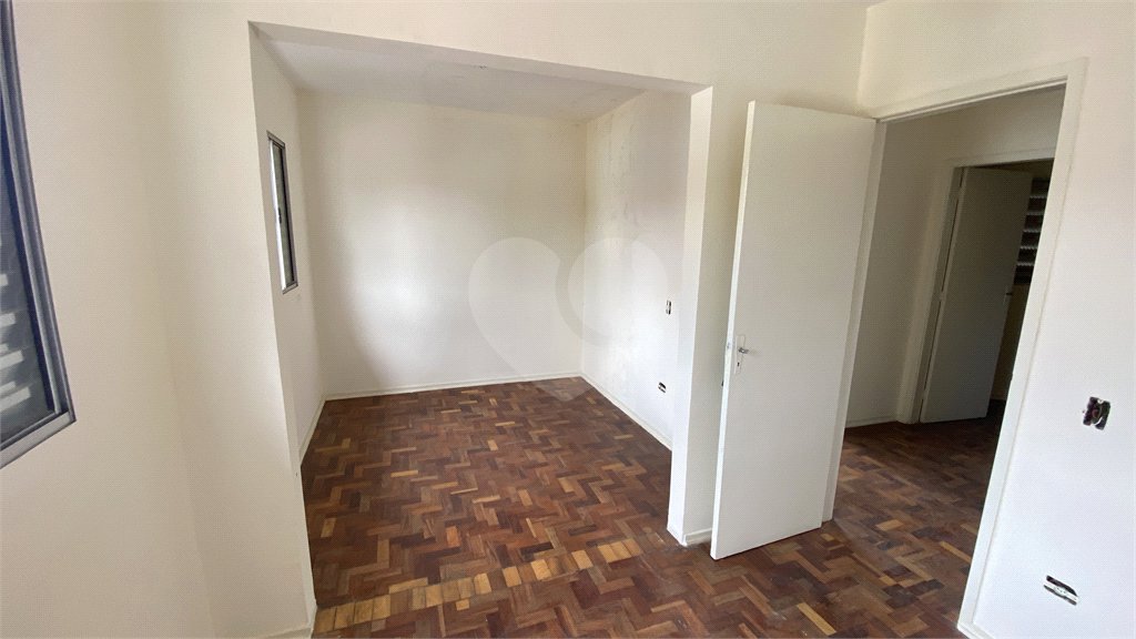 Sobrado à venda com 3 quartos, sendo 1 suíte, em Interlagos, São Paulo, SP