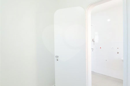 Apartamento à venda com 4 quartos, sendo 2 suítes,  em Brooklin Paulista, São Paulo, SP
