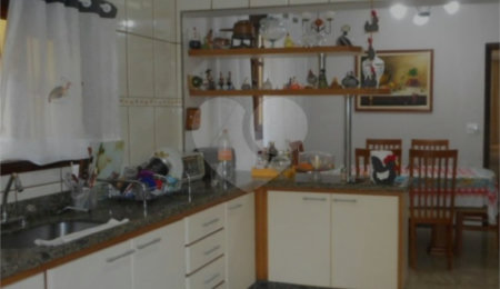 Sobrado à venda com 3 quartos, sendo 1 suíte,  em Campo Grande, São Paulo, SP