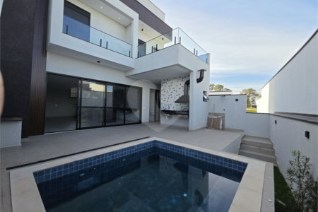 Casa à venda com 3 suítes no condomínio Helena Maria, Sorocaba - SP