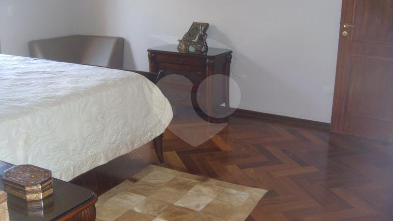 Sobrado à venda com 4 quartos, sendo 2 suítes, em Horto Florestal, São Paulo, SP