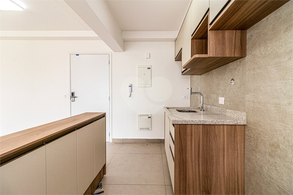 Apartamento à venda com 3 quartos, sendo 1 suíte,  em Vila Anastácio, São Paulo, SP