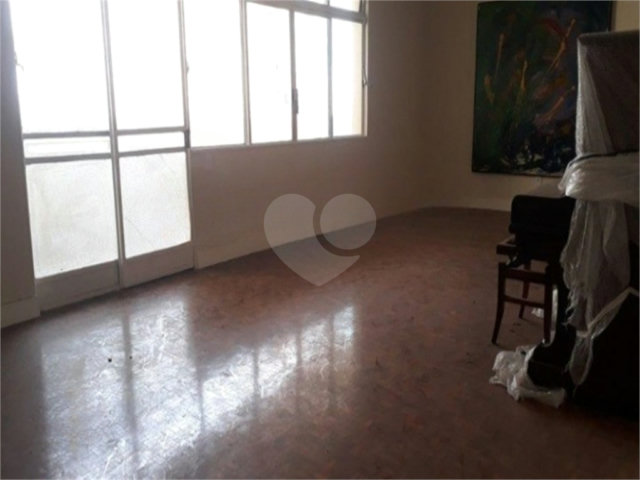 Apartamento à venda com 2 quartos, sendo 1 suíte,  em Santa Cecília, São Paulo, SP