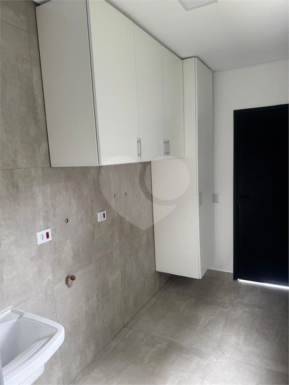 Casa à venda com 4 suítes no condomínio Figueira Garden, Atibaia - SP
