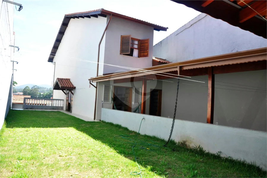 Sobrado à venda com 3 quartos, sendo 1 suíte, em Jaraguá, São Paulo, SP