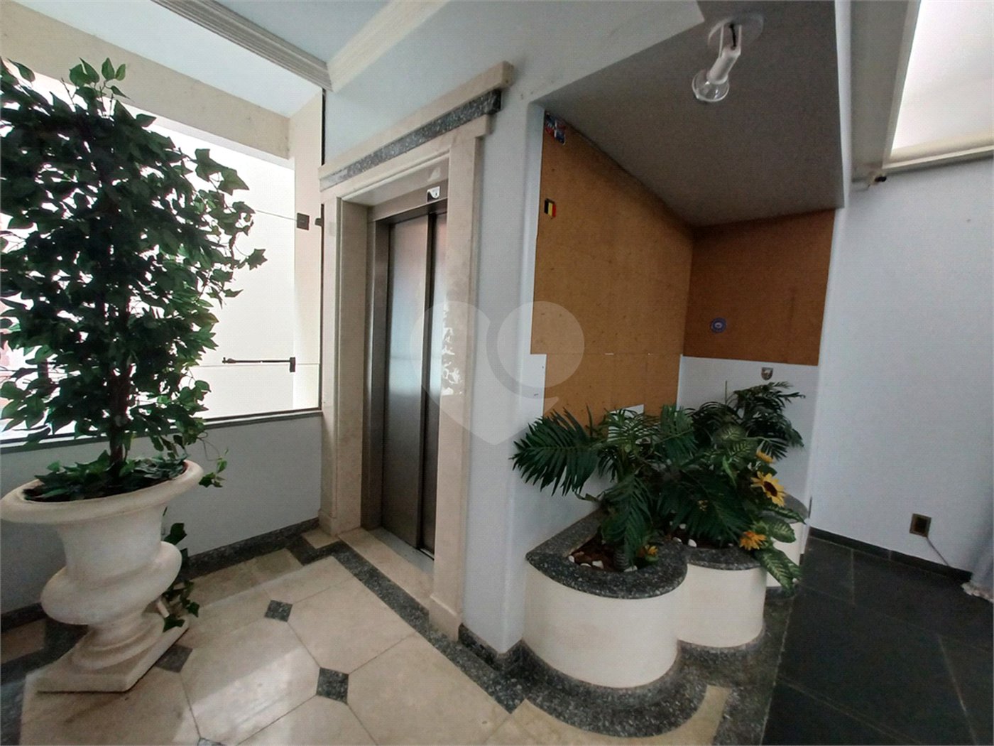 Casa à venda com 6 suítes no condomínio Portal da Raposo, Sorocaba - SP