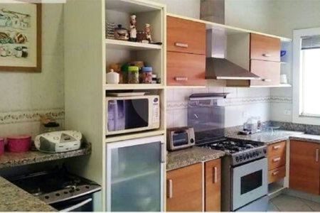 Casa à venda com 3 quartos, sendo 1 suíte,  no condomínio Aruã, Mogi das Cruzes - SP
