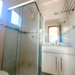 Casa à venda com 3 quartos, sendo 1 suíte, no condomínio Apeu, São Paulo - SP
