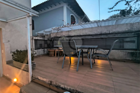 Sobrado à venda com 3 quartos, sendo 1 suíte,  em Jardim Bonfiglioli, São Paulo, SP