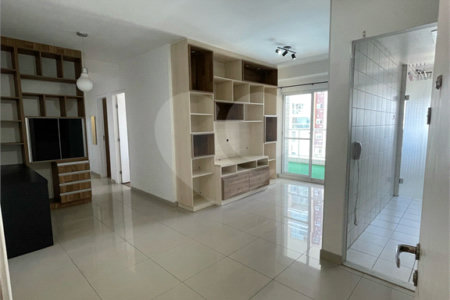 Apartamento à venda com 3 quartos, sendo 1 suíte, em Baeta Neves, São Bernardo do Campo, SP