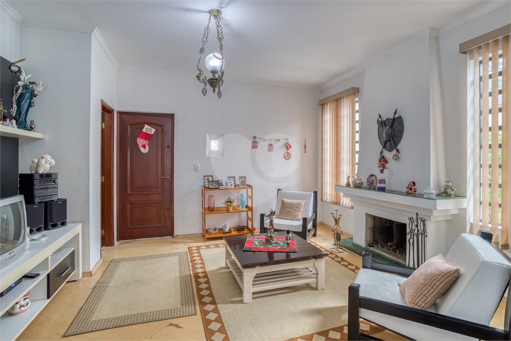 Casa de Vila à venda com 4 quartos, sendo 2 suítes, em Granja Julieta, São Paulo, SP