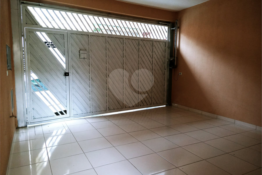 Sobrado à venda com 3 quartos no Brasilândia, São Paulo, SP