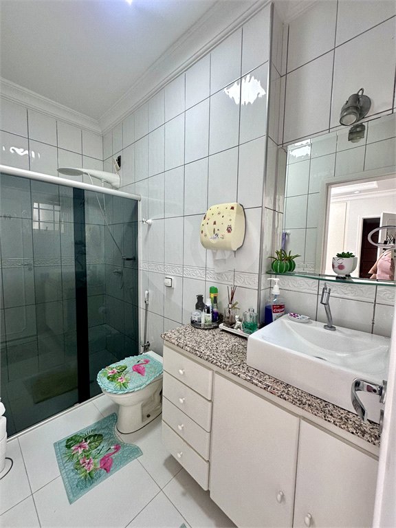 Sobrado à venda com 4 suítes em Jardim Shangri-lá, Cuiabá, MT