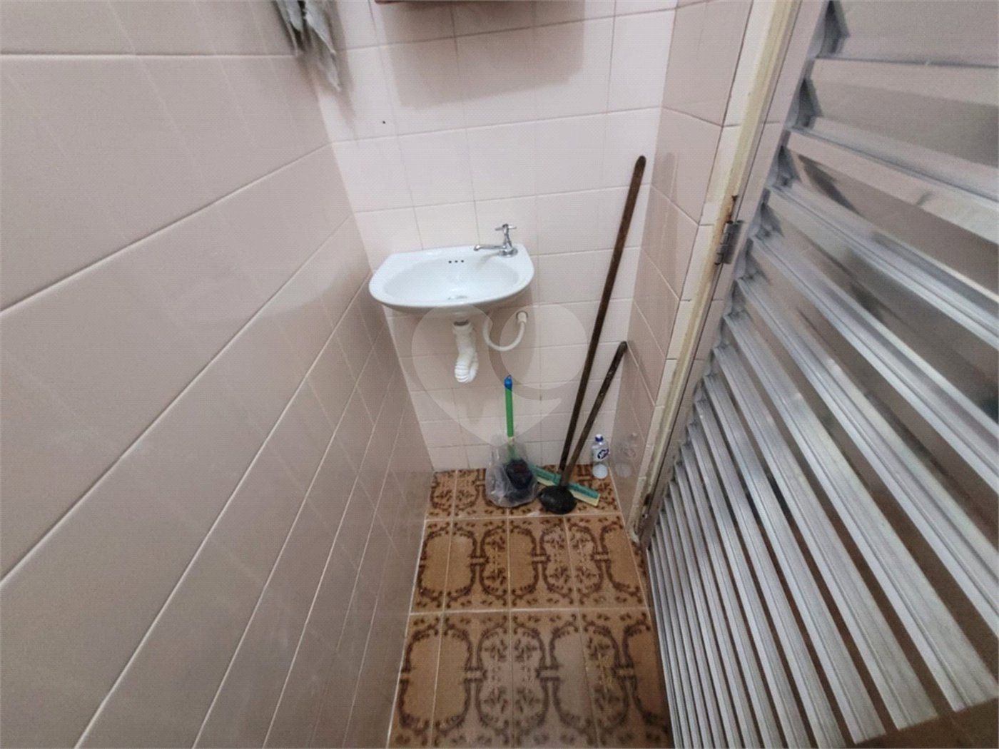Sobrado à venda com 4 quartos em Vila Jurema, Ferraz de Vasconcelos, SP