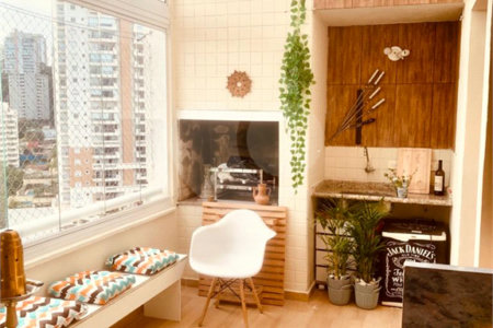 Apartamento à venda ou para alugar com 3 quartos, sendo 2 suítes,  em Vila Suzana, São Paulo, SP