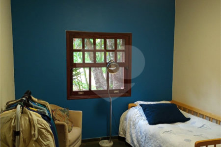 Casa à venda com 3 quartos, sendo 1 suíte, no condomínio Vale da Santa Fé, Vinhedo - SP