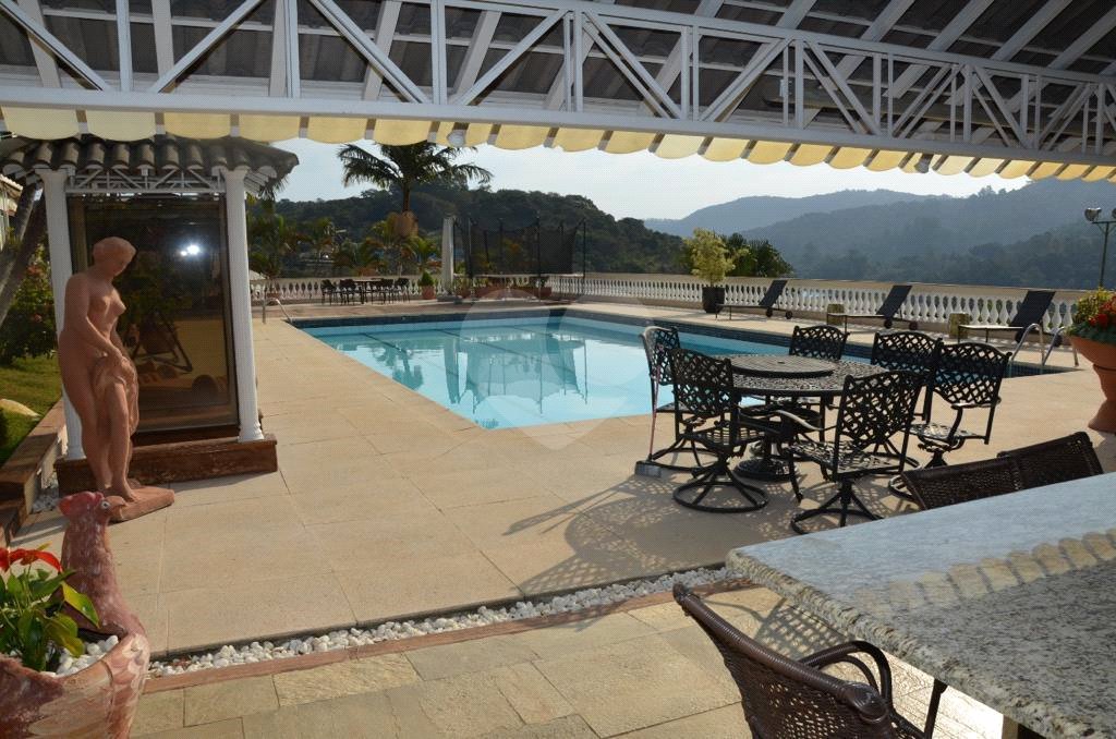 Casa à venda com 8 quartos, sendo 5 suítes, em Serra da Cantareira, Mairiporã, SP