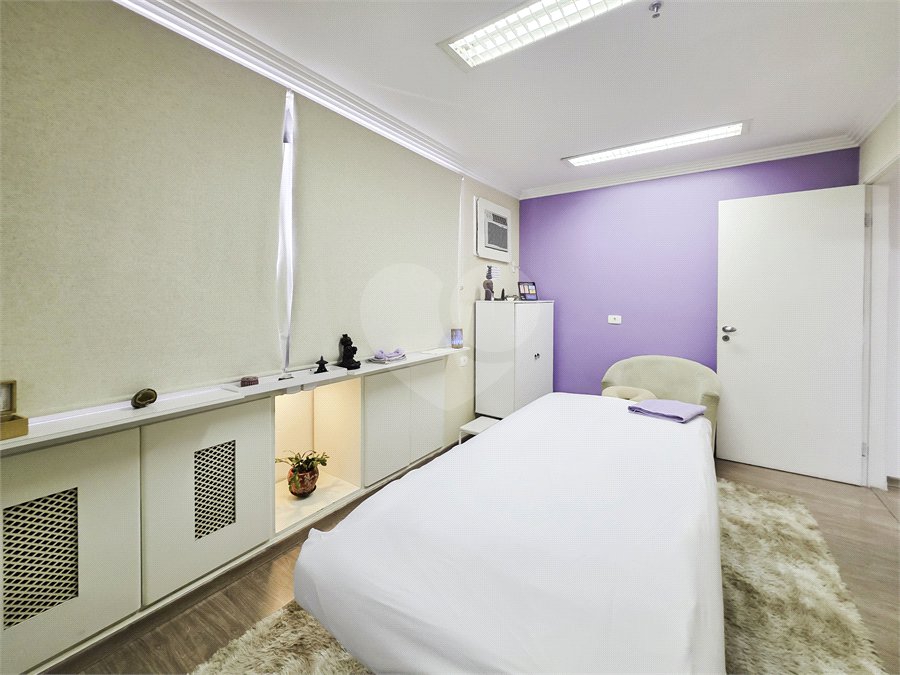 Sala à venda em Vila Olímpia, São Paulo, SP