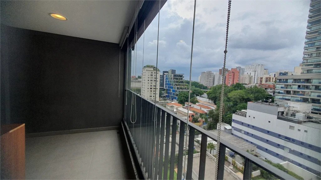 Apartamento à venda com 3 quartos, sendo 1 suíte, em Pinheiros, São Paulo, SP