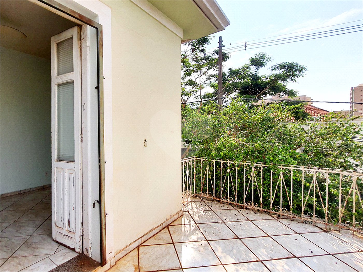 Sobrado à venda com 4 quartos, sendo 1 suíte, no Centro, Ribeirão Preto, SP