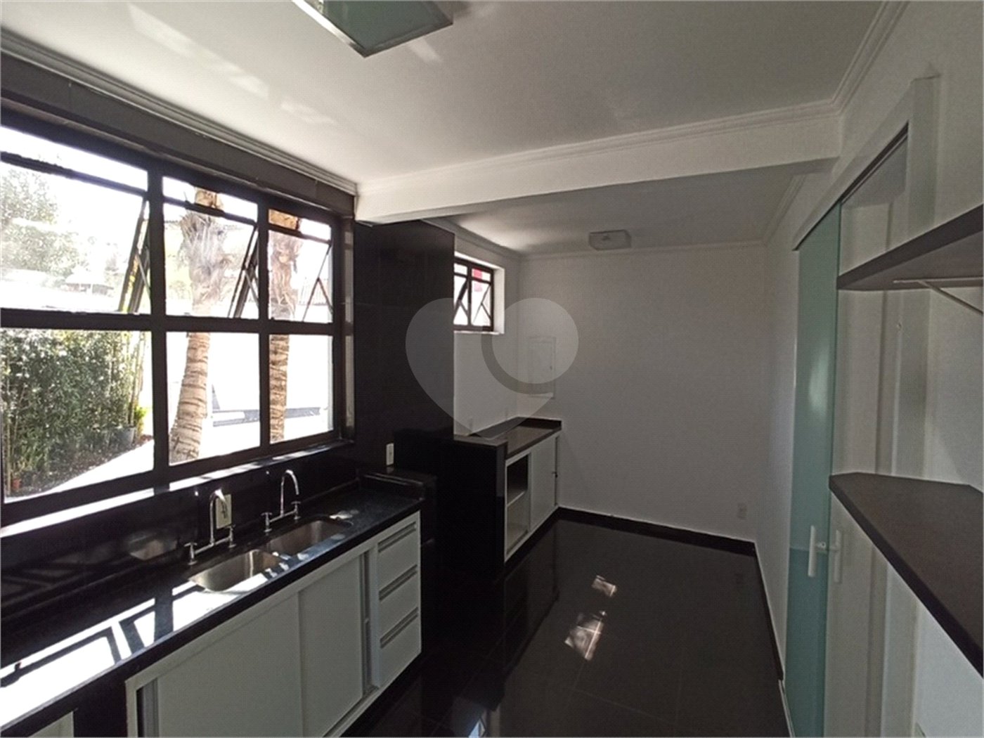 Sobrado para alugar com 3 quartos, sendo 1 suíte,  em Vila Oliveira, Mogi das Cruzes, SP