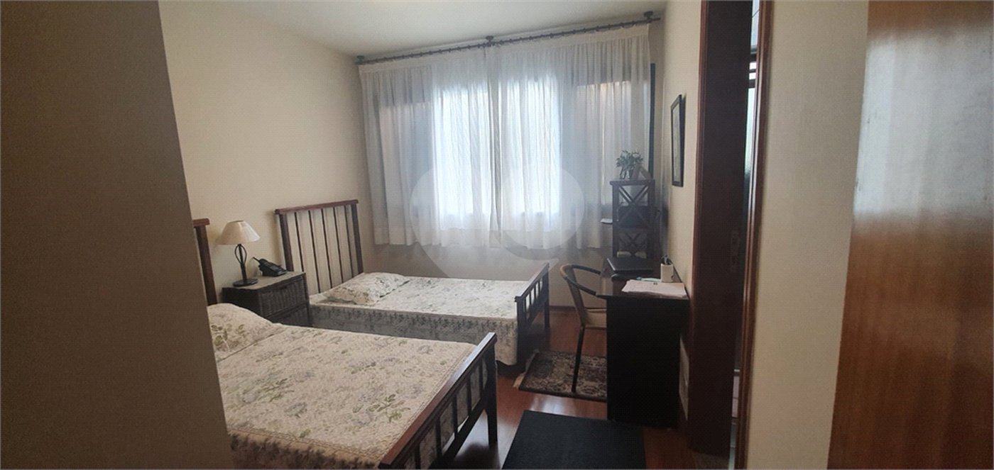 Apartamento à venda com 4 quartos, sendo 3 suítes,  em Perdizes, São Paulo, SP