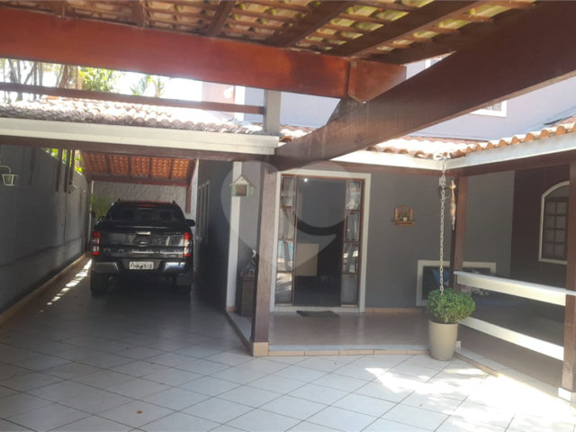 Sobrado à venda com 3 suítes em Interlagos, São Paulo, SP