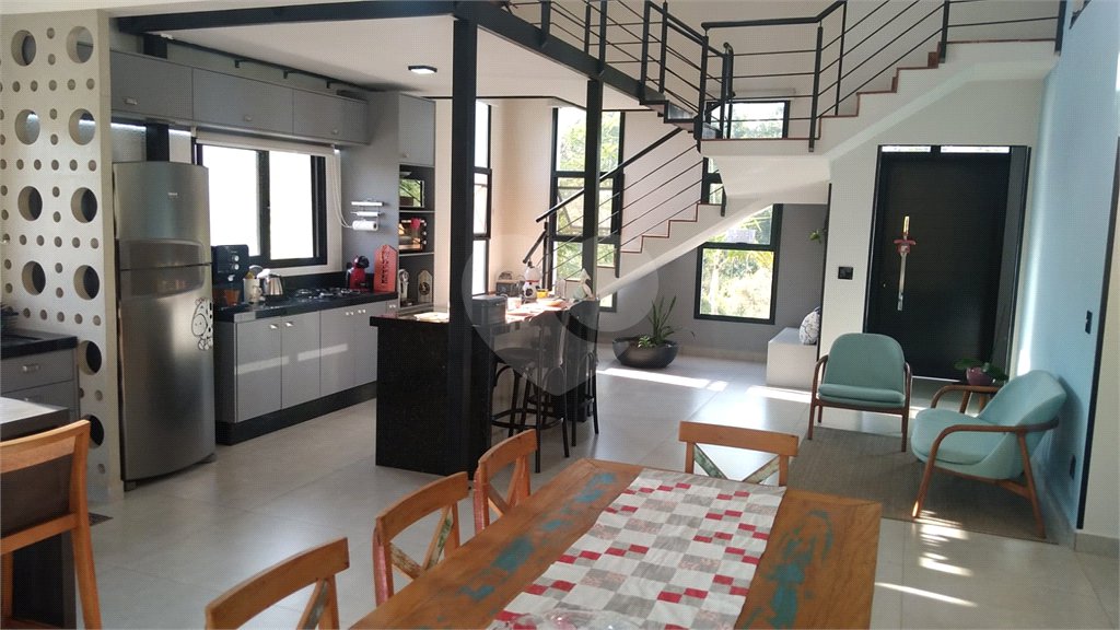 Casa à venda com 4 quartos, sendo 2 suítes, no condomínio Campos de Santo Antonio II, Itu - SP