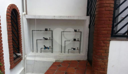 Sobrado à venda com 6 quartos em Vila Nova Cachoeirinha, São Paulo, SP