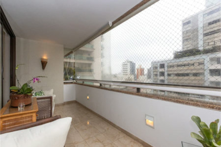 Apartamento de 233 m² à venda em Higienópolis com 4 dormitórios.