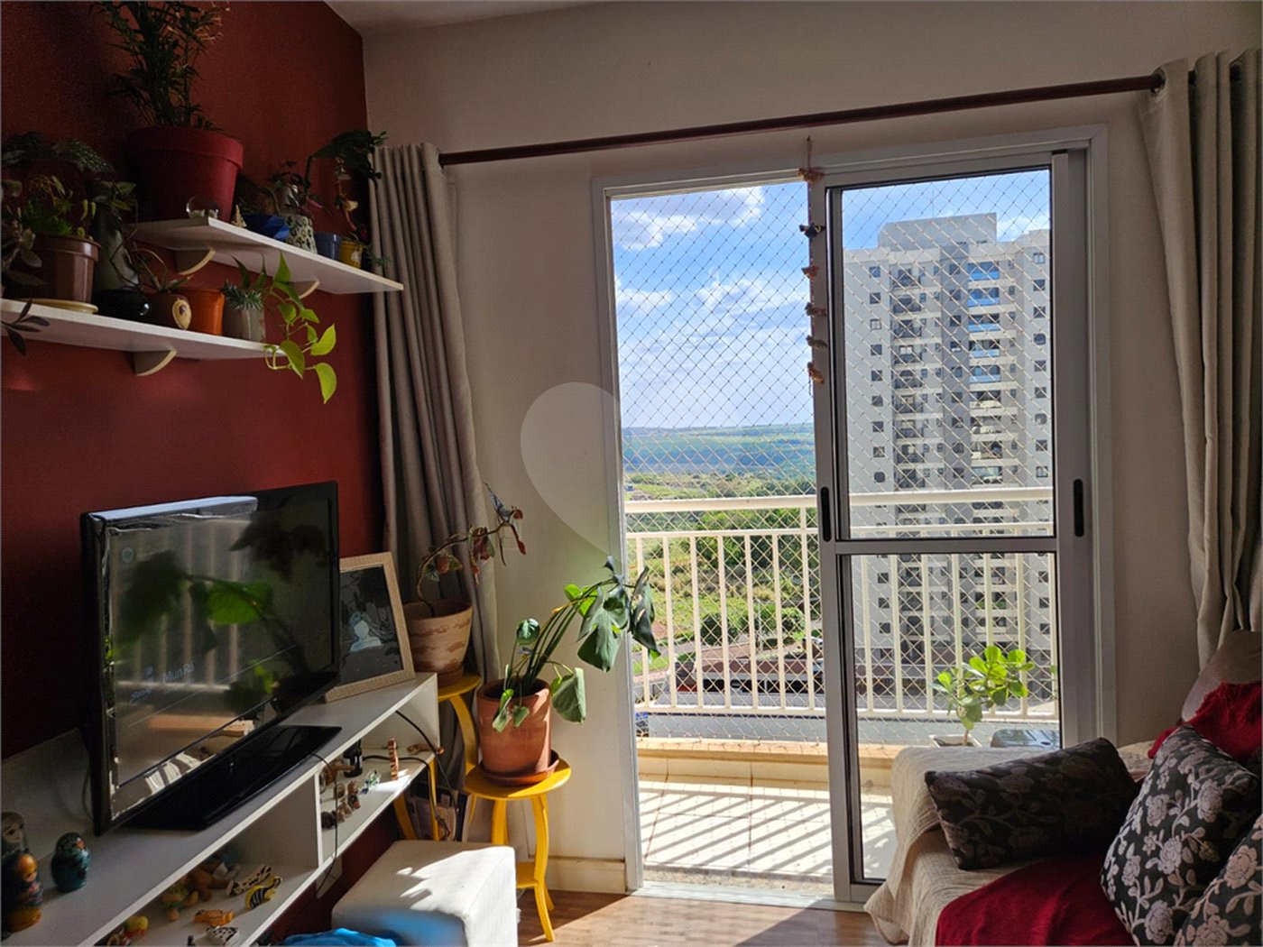 Vendo Apartamento no Condomínio Geen View