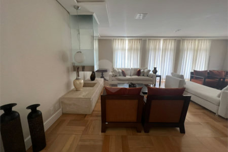 Apartamento à venda com 4 quartos, sendo 2 suítes,  em Vila Oliveira, Mogi das Cruzes, SP