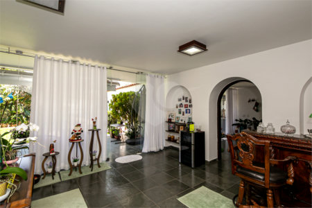 Casa à venda com 4 quartos, sendo 2 suítes,  em Interlagos, São Paulo, SP