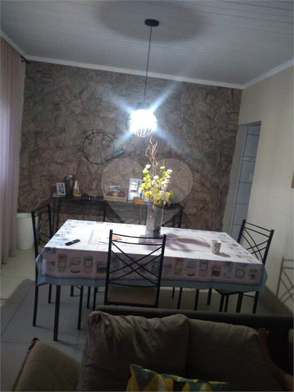 Casa à venda com 2 quartos, sendo 1 suíte,  em Jardim São Matheus, Votorantim, SP