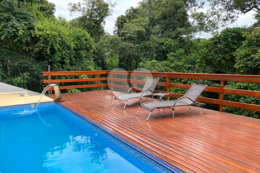 Casa à venda ou para alugar com 4 suítes no condomínio Associação Reserva das Hortênsias, Mairiporã - SP