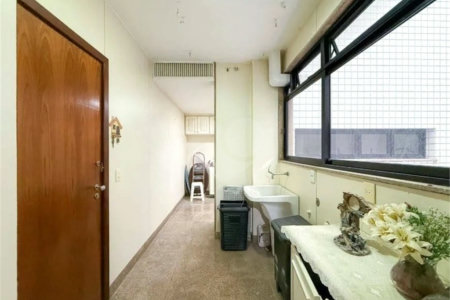 Apartamento à venda com 4 quartos, sendo 2 suítes, em Leblon, Rio de Janeiro, RJ