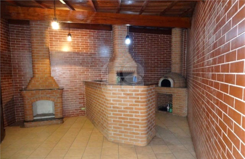 Sobrado à venda com 3 quartos, sendo 1 suíte, em Jardim São Luís, São Paulo, SP