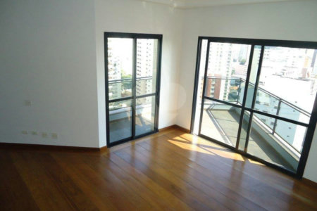 Apartamento à venda com 5 quartos, sendo 3 suítes, em Indianópolis, São Paulo, SP