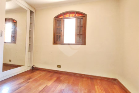 Casa à venda com 3 quartos, sendo 1 suíte, em Vila Mazzei, São Paulo, SP