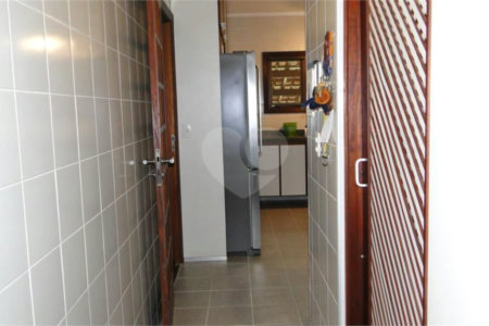 Casa à venda ou para alugar com 4 suítes no condomínio Estância Marambaia, Vinhedo - SP