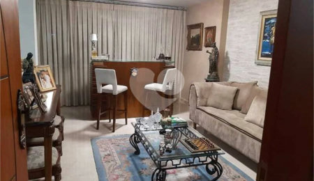 Apartamento à venda com 3 quartos, sendo 1 suíte,  em Copacabana, Rio de Janeiro, RJ