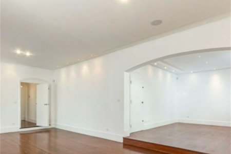 Casa à venda com 4 quartos, sendo 2 suítes, em Vila Morumbi, São Paulo, SP