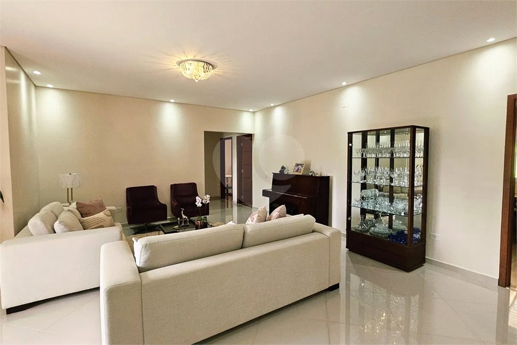 Casa à venda com 5 suítes no condomínio Capital Ville 2, Jundiaí - SP