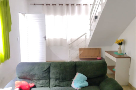 Sobrado à venda com 3 quartos em Parque Residencial Casa Branca, Suzano, SP