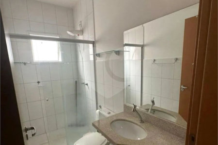 Casa à venda com 3 quartos, sendo 1 suíte,  no condomínio Vivere, Cuiabá - MT